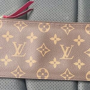 Louis Vuitton zip wallet